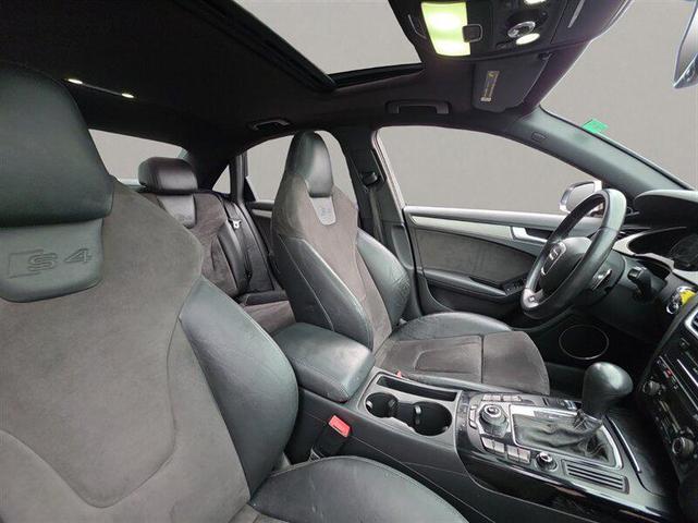 Photo of 2011 Brilliant Black Audi S4