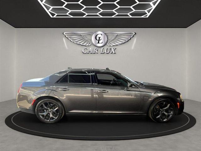 Photo of 2021 Granite Crystal Metallic Clearcoat Chrysler 300