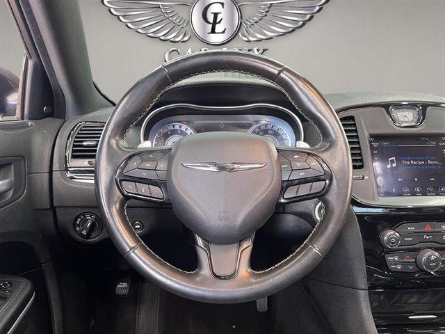 Photo of 2021 Granite Crystal Metallic Clearcoat Chrysler 300