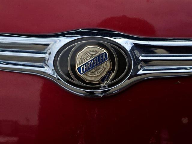 Photo of 2007 Inferno Red Crystal Pearlcoat Chrysler 300C