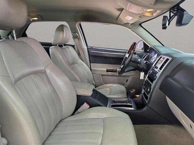 Photo of 2007 Inferno Red Crystal Pearlcoat Chrysler 300C