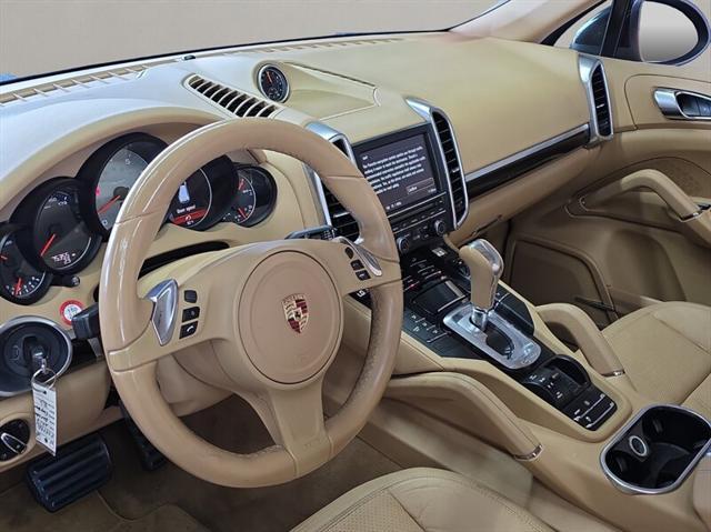 Photo of 2014 Black Porsche Cayenne