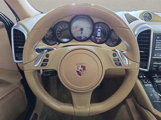 Photo of 2014 Black Porsche Cayenne