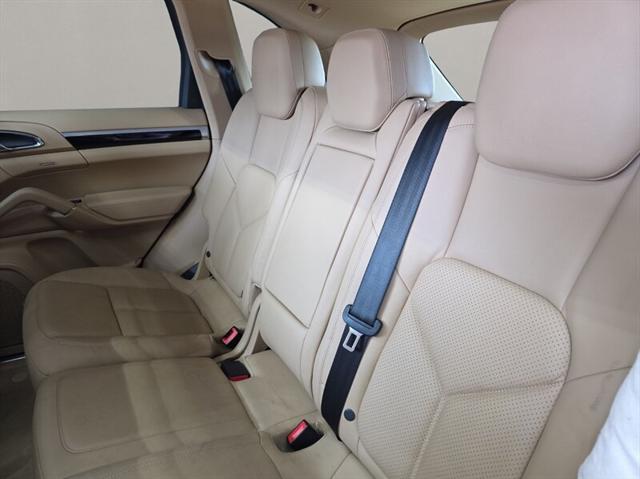 Photo of 2014 Black Porsche Cayenne