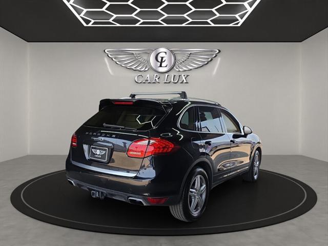 Photo of 2014 Black Porsche Cayenne