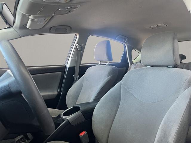 Photo of 2015 Classic Silver Metallic Toyota Prius