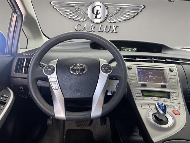 Photo of 2015 Classic Silver Metallic Toyota Prius
