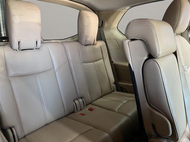Photo of 2018 Magnetic Black Nissan Pathfinder