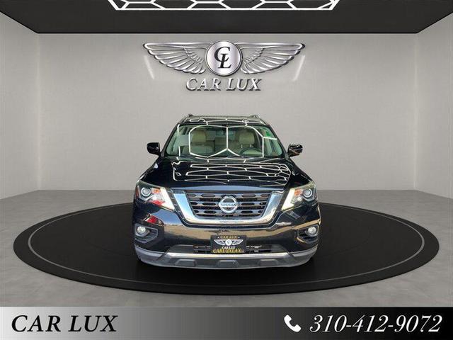 Photo of 2018 Magnetic Black Nissan Pathfinder
