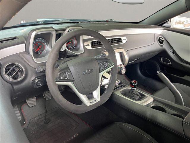 Photo of 2015 Summit White Chevrolet Camaro