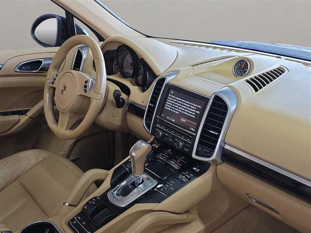 Photo of 2014 Black Porsche Cayenne