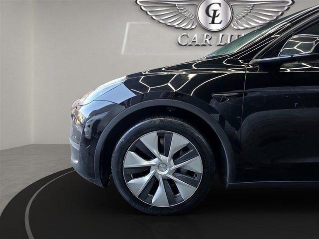 Photo of 2021 Solid Black Tesla Model Y