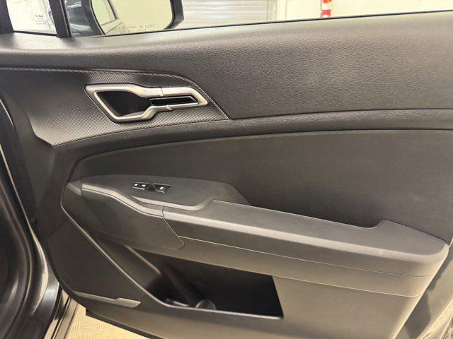 Photo of 2023 Gravity Gray Kia Sportage