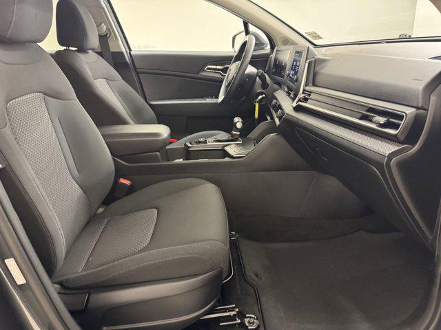 Photo of 2023 Gravity Gray Kia Sportage