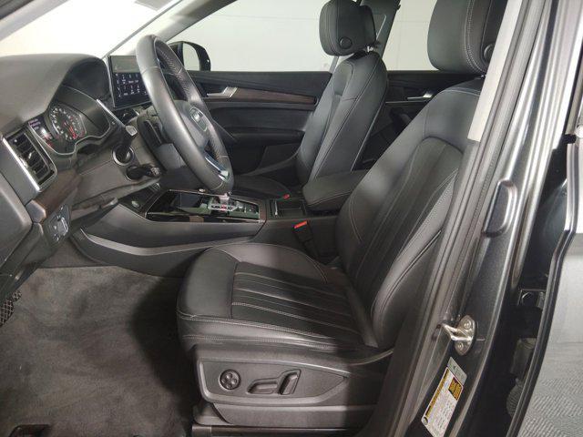 Photo of 2022 Gray Audi Q5