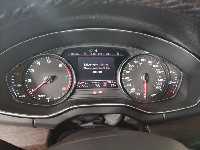 Photo of 2022 Gray Audi Q5