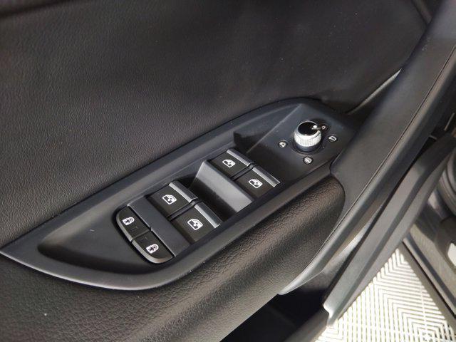 Photo of 2022 Gray Audi Q5