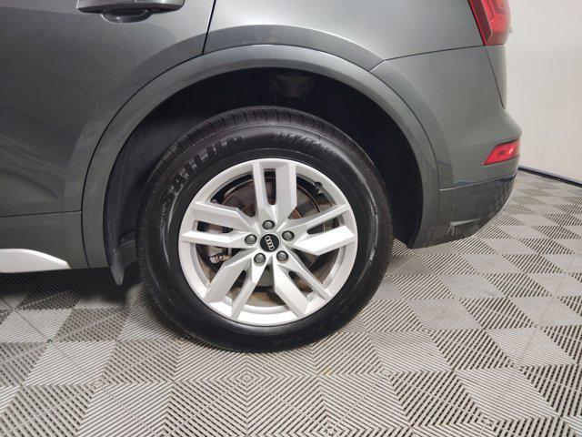 Photo of 2022 Gray Audi Q5