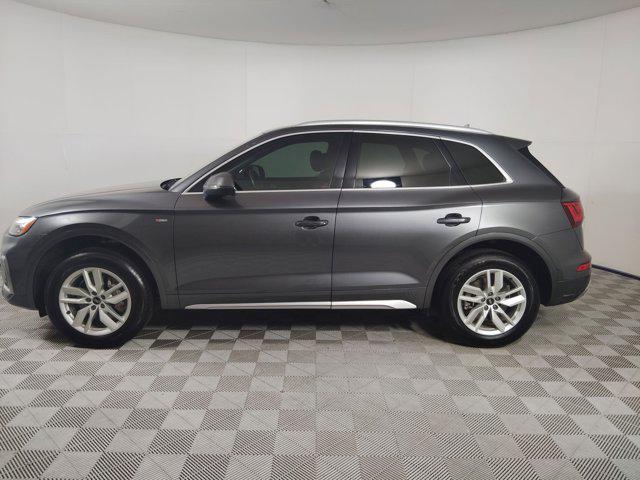 Photo of 2022 Gray Audi Q5