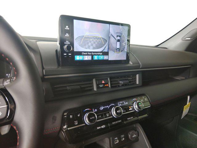 Photo of 2025 Platinum White Pearl Honda Pilot