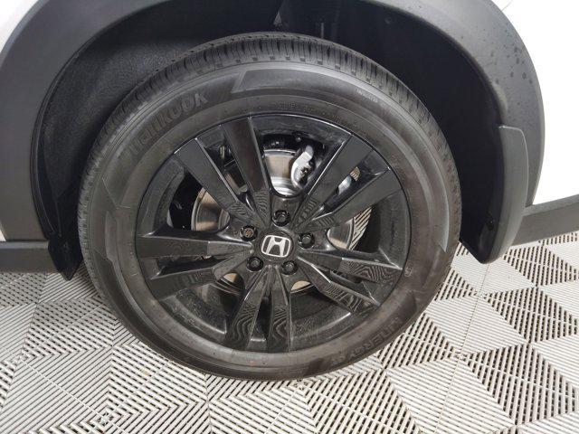 Photo of 2026 Platinum White Pearl Honda HR-V