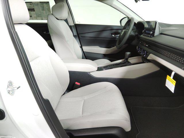 Photo of 2025 Platinum White Pearl Honda Accord