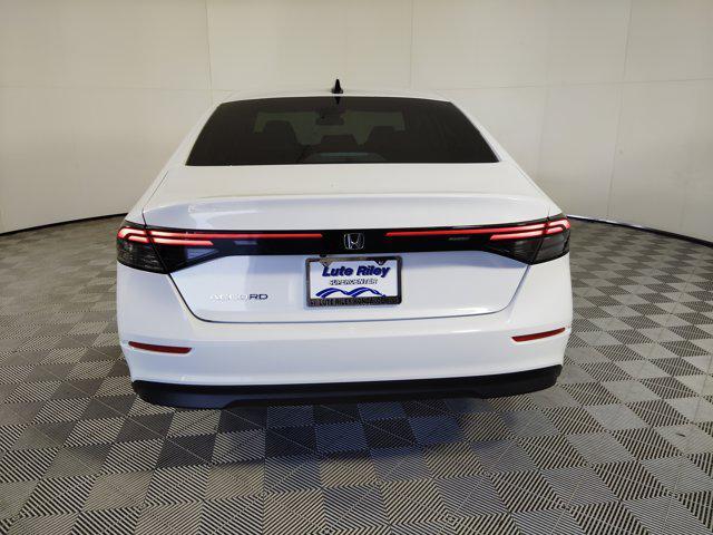 Photo of 2025 Platinum White Pearl Honda Accord