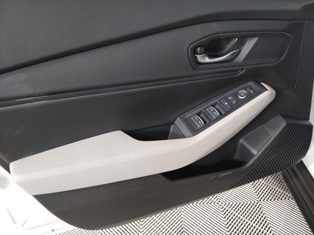 Photo of 2025 Platinum White Pearl Honda Accord