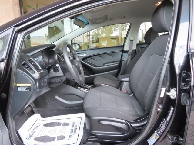 Photo of 2018 Aurora Black Kia Forte