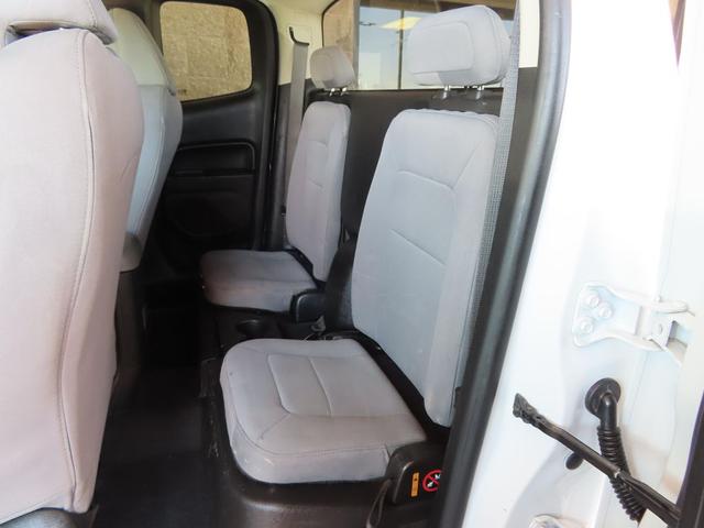 Photo of 2019 Summit White GMC Canyon