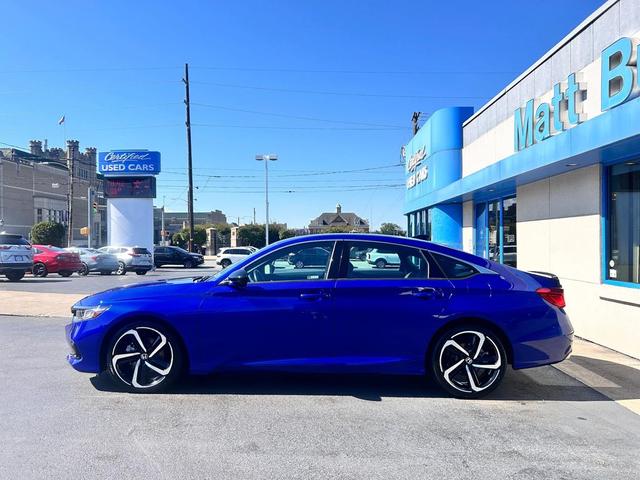 Photo of 2022 Still Night Pearl Honda Accord