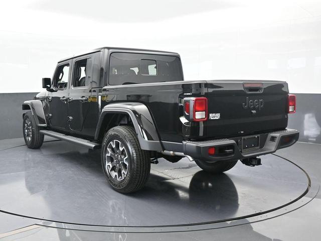 Photo of 2025 Black Clearcoat Jeep Gladiator