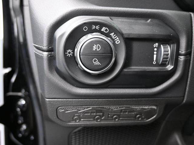 Photo of 2025 Black Clearcoat Jeep Gladiator