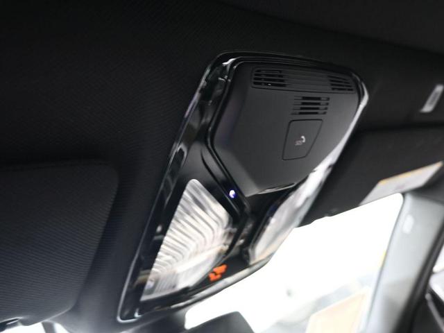 Photo of 2019 Black Sapphire Metallic BMW 540