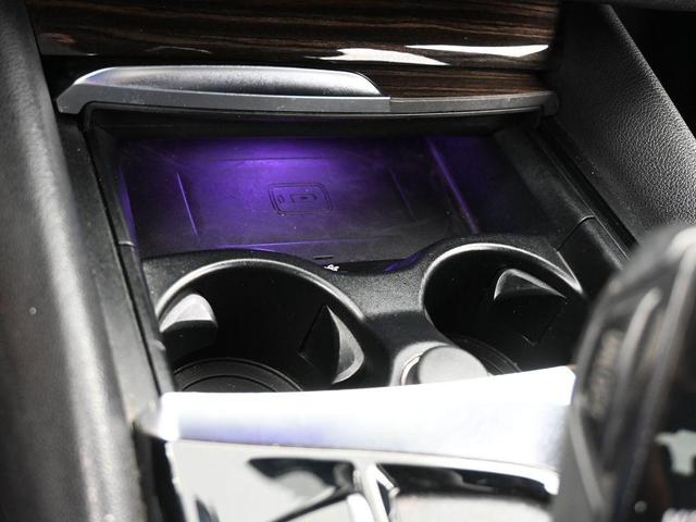 Photo of 2019 Black Sapphire Metallic BMW 540