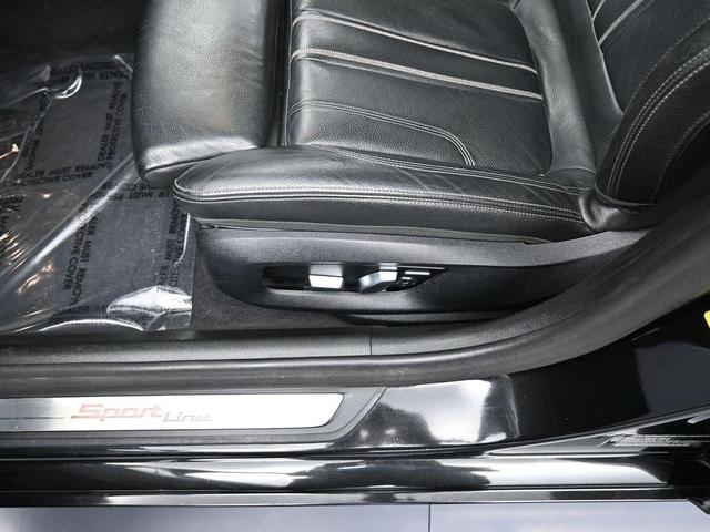Photo of 2019 Black Sapphire Metallic BMW 540