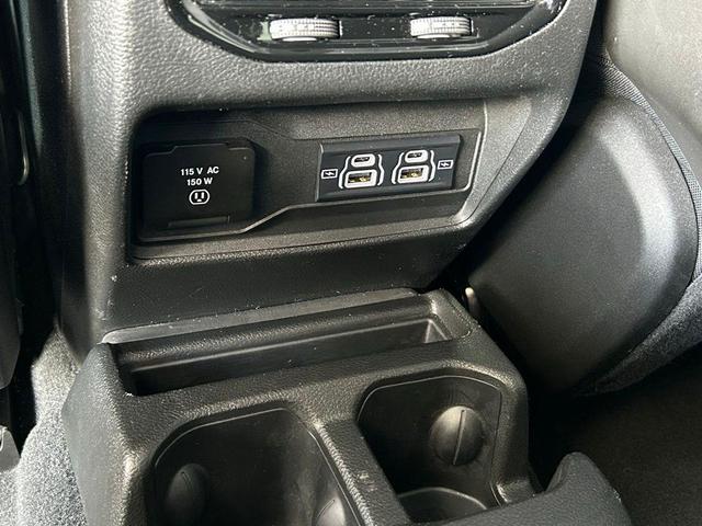Photo of 2023 Silver Zynith Jeep Grand Cherokee L