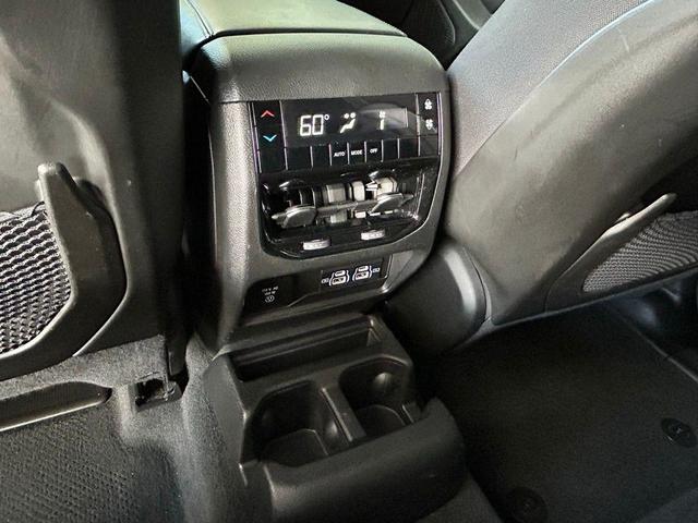 Photo of 2023 Silver Zynith Jeep Grand Cherokee L