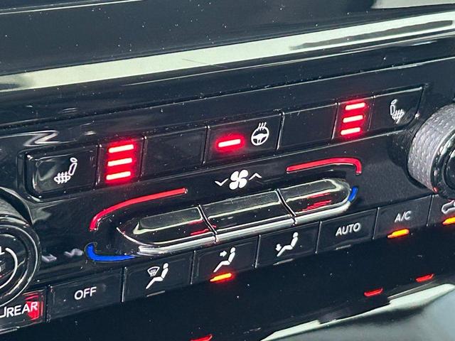 Photo of 2023 Silver Zynith Jeep Grand Cherokee L