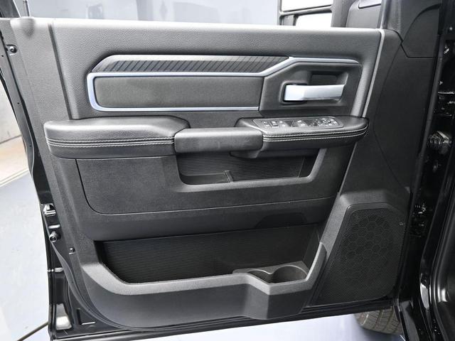 Photo of 2025 Diamond Black RAM 2500