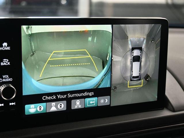 Photo of 2025 Blue Honda Pilot