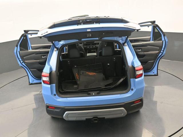 Photo of 2025 Blue Honda Pilot