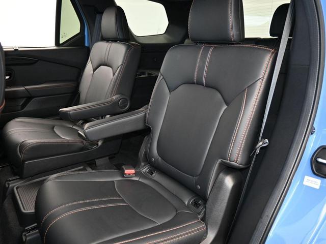 Photo of 2025 Blue Honda Pilot