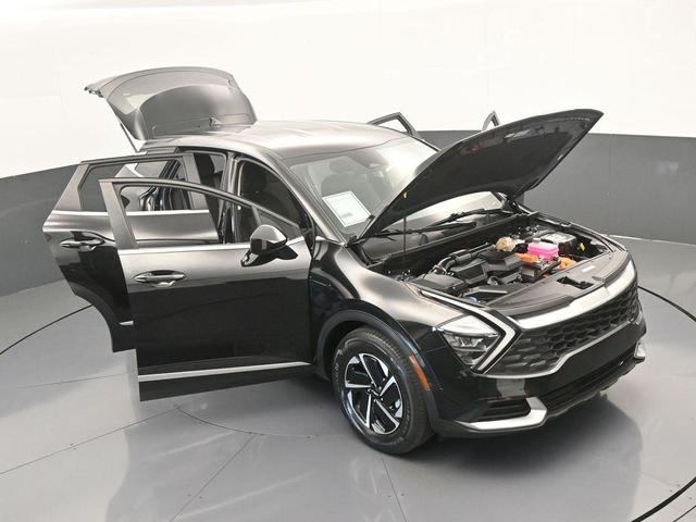 Photo of 2023 Fusion Orange Kia Sportage Hybrid