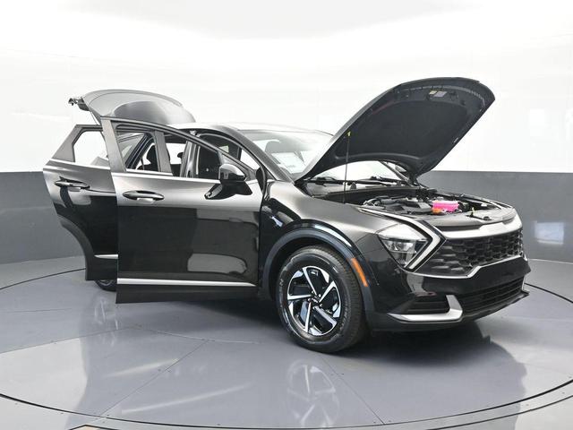 Photo of 2023 Fusion Orange Kia Sportage Hybrid