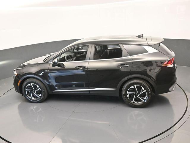 Photo of 2023 Fusion Orange Kia Sportage Hybrid