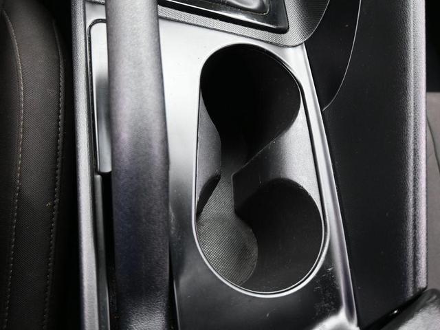 Photo of 2024 White Hyundai ELANTRA