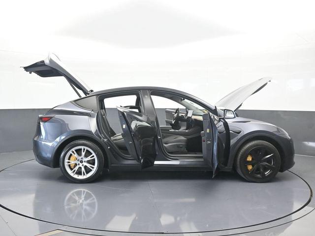 Photo of 2024 Gray Tesla Model Y
