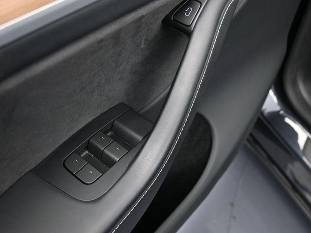 Photo of 2024 Gray Tesla Model Y