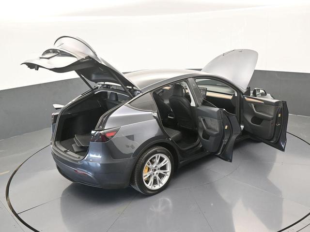 Photo of 2024 Gray Tesla Model Y